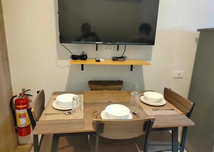 Mactan Airport 1br With Pool Aparthotel